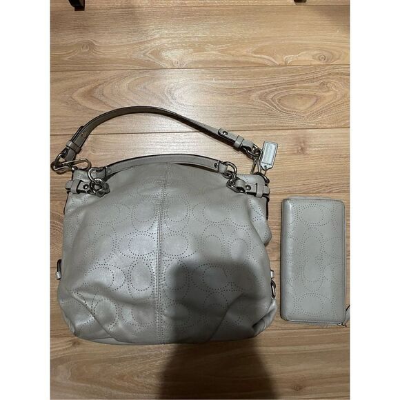 Coach medium hobo style bag gray leather with matching wallet - Picture 1 of 5